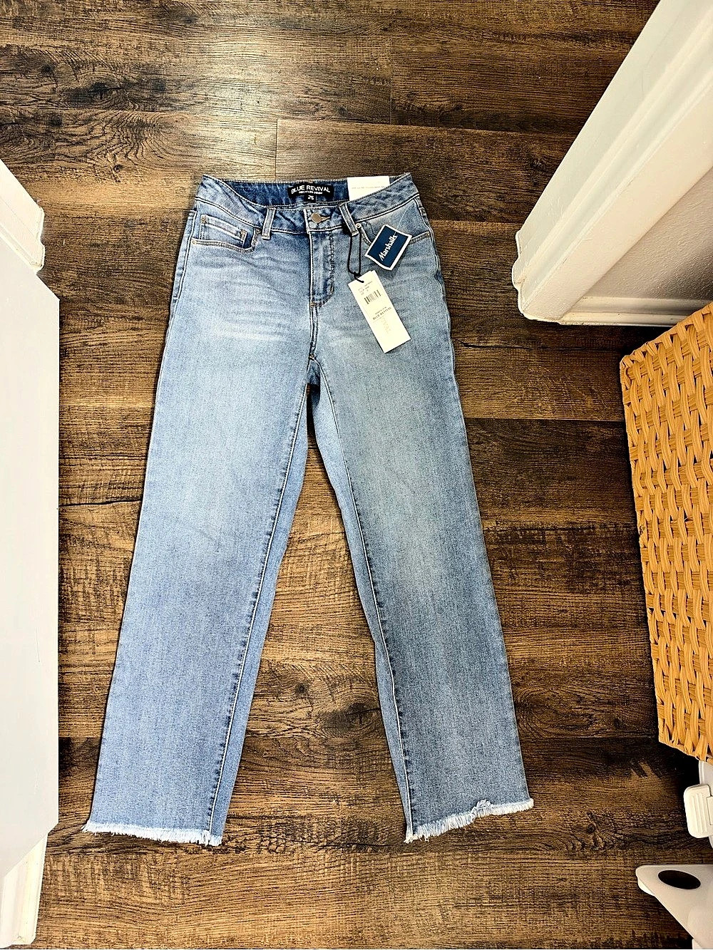 Blue Revival Straight Leg Jeans in Blue Waist 25 NWT